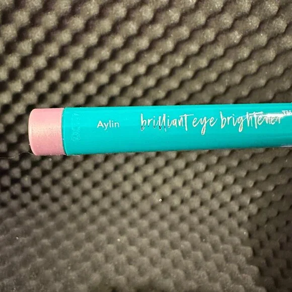 Thrive Causemetics Brilliant Eye Brightener Multi-tasking Eyeshadow Stick - Picture 10 of 10